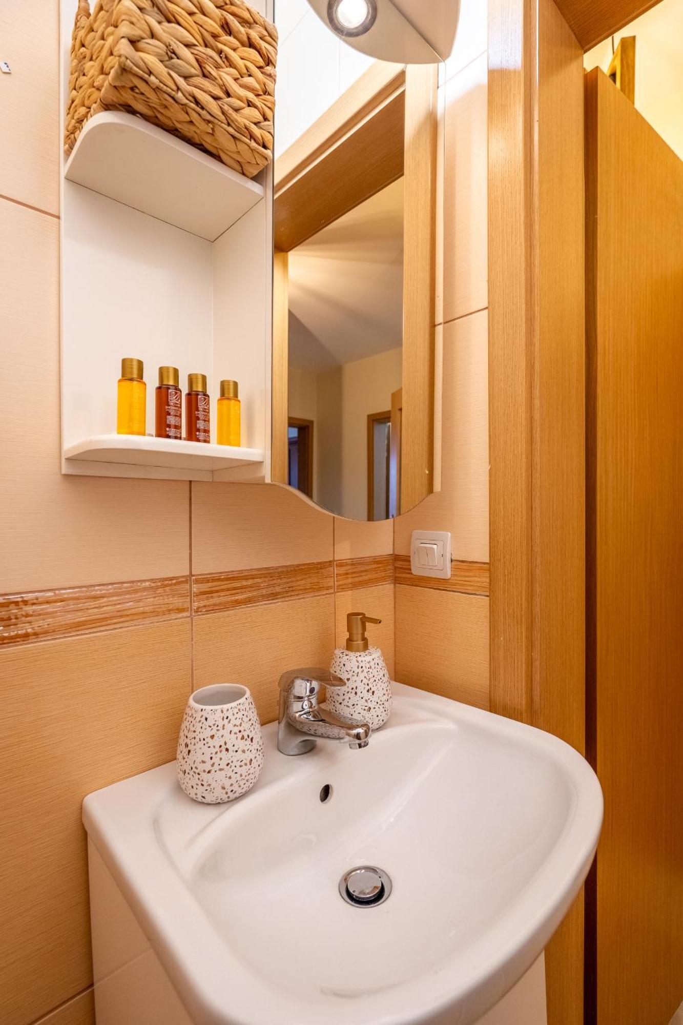 Premium Comfy 2Bdr Apt - Free Parking - Fast Wi-Fi Sofia Luaran gambar